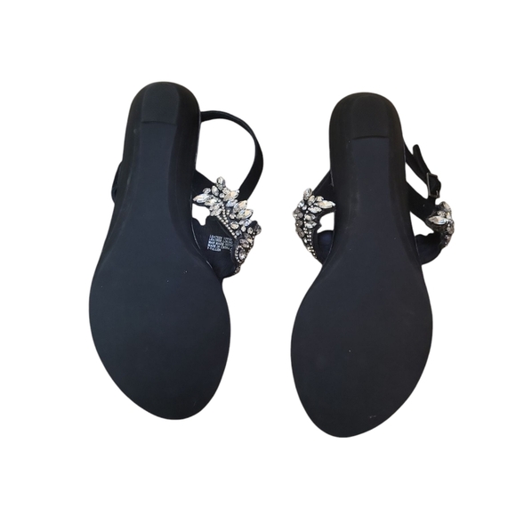 Yellow Box Women's Black P-Vallen Embellished Thong Sandals - Picture 6 of 7